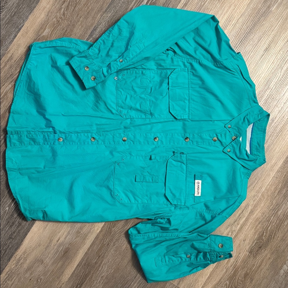 Magellan Outdoors Men's Green Long Sleeve Button Down Shirt M